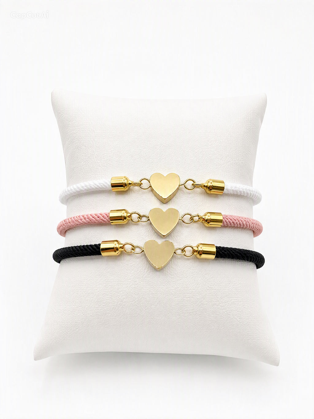 Elena — Bracelet Cordon Cœur Doré